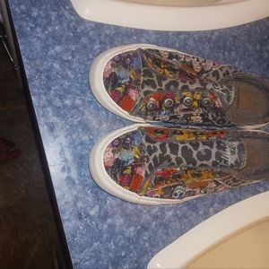 Blow fish skull slip on shoes womans